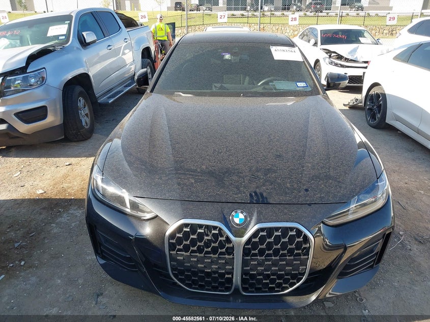 2025 BMW 4er VIN WBA33FB09SFV40870 IAAI salvage auction — WATER/FLOOD, Wait Title, sold $20,450 on 2026-08-27 (photo 6)