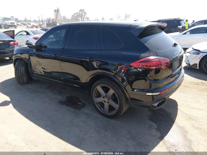 2018 Porsche Cayenne VIN WP1AA2A2XJKA07748 IAAI salvage auction — LEFT FRONT, Salvage Title, sold $5,200 on 2026-09-10 (photo 3)