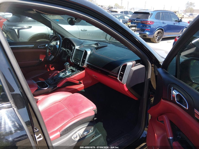 2018 Porsche Cayenne VIN WP1AA2A2XJKA07748 IAAI salvage auction — LEFT FRONT, Salvage Title, sold $5,200 on 2026-09-10 (photo 5)