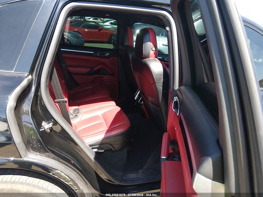 2018 Porsche Cayenne VIN WP1AA2A2XJKA07748 IAAI salvage auction — LEFT FRONT, Salvage Title, sold $5,200 on 2026-09-10 (photo 8)