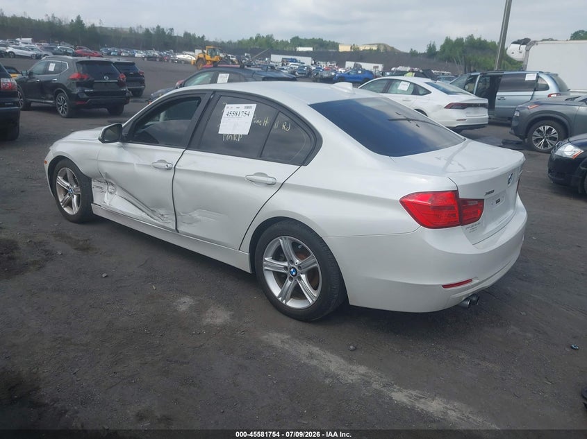 2013 BMW 3er VIN WBA3B3G58DNR79699 IAAI salvage auction — LEFT SIDE, Mv-907A (New York), sold $125 on 2026-07-28 (photo 3)