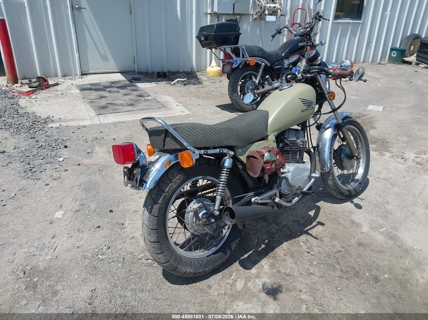 1982 Honda Cm250 VIN JH2MC0609CK016570 IAAI salvage auction — SIDE, Clear (New York), sold $125 on 2026-07-14 (photo 4)