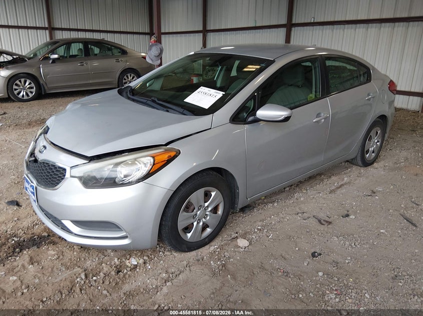2016 Kia Forte VIN KNAFK4A67G5559022 IAAI salvage auction — FRONT END, Wait Title, sold $1,100 on 2026-10-08 (photo 2)