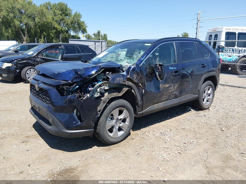 2025 Toyota Rav 4 VIN 2T3P1RFV9SW527553 IAAI salvage auction — LEFT FRONT, Salvage Title, sold $13,150 on 2026-08-19 (photo 2)