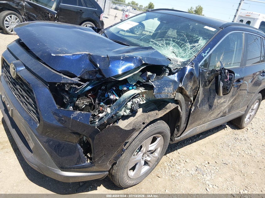2025 Toyota Rav 4 VIN 2T3P1RFV9SW527553 IAAI salvage auction — LEFT FRONT, Salvage Title, sold $13,150 on 2026-08-19 (photo 6)