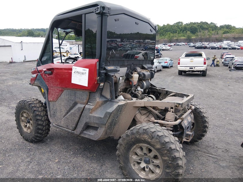 2024 Can-am/ brp Traxter VIN 3JBUVAX41RK012376 IAAI salvage auction — ALL OVER, Salvage (Pennsylvania), sold $8,150 on 2026-08-18 (photo 3)