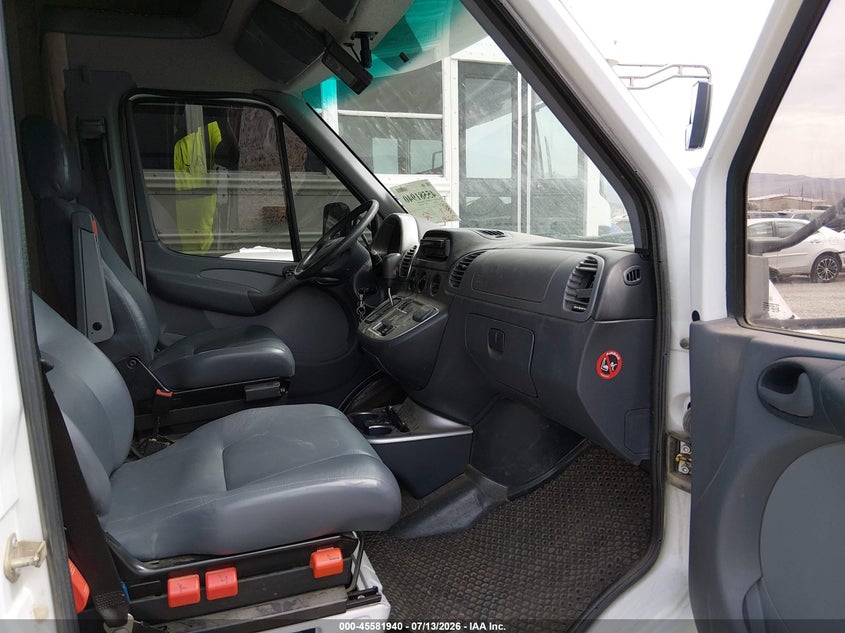 2006 Dodge Sprinter VIN WDXPD944165917733 IAAI salvage auction — FRONT END, Salvage (Nevada), sold $11,950 on 2026-10-09 (photo 5)