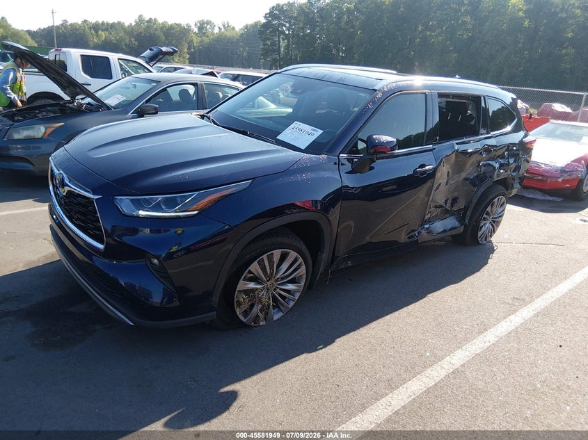 2022 Toyota Highlander VIN 5TDFZRAH7NS142424 IAAI salvage auction — REAR END, Salvage Title, sold $10,200 on 2026-07-31 (photo 2)