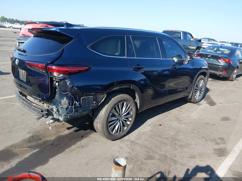 2022 Toyota Highlander VIN 5TDFZRAH7NS142424 IAAI salvage auction — REAR END, Salvage Title, sold $10,200 on 2026-07-31 (photo 4)