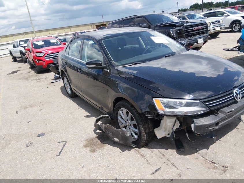2013 Volkswagen Jetta VIN 3VWDP7AJ5DM366503 IAAI salvage auction — FRONT END, Wait Title, sold $825 on 2026-10-02 (photo 1)