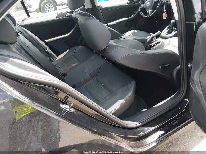 2013 Volkswagen Jetta VIN 3VWDP7AJ5DM366503 IAAI salvage auction — FRONT END, Wait Title, sold $825 on 2026-10-02 (photo 8)