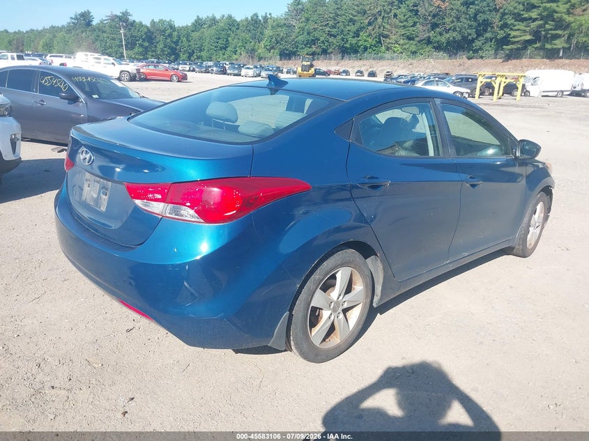 2013 Hyundai Elantra VIN KMHDH4AE0DU971828 IAAI salvage auction — NORMAL WEAR, Reconstructed (Massachusetts), sold $800 on 2026-07-31 (photo 4)