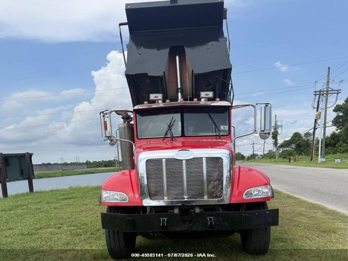 2006 Peterbilt 335 VIN 2NPLLD9X46M650885 IAAI salvage auction — NORMAL WEAR, Clear (Louisiana), sold $25 on 2026-07-29 (photo 7)