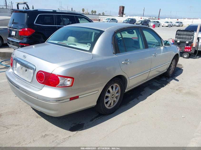 2005 Kia Amanti VIN KNALD124X55058129 IAAI salvage auction — NORMAL WEAR, Salvage Title - Dealer (California), sold $325 on 2026-07-22 (photo 4)