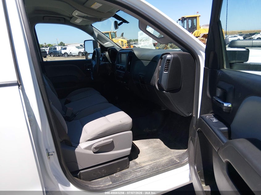 2018 Chevrolet Silverado 2500 VIN 1GC1KUEG5JF258394 IAAI salvage auction — NORMAL WEAR, Sf97 (California), sold $10,100 on 2026-07-30 (photo 5)