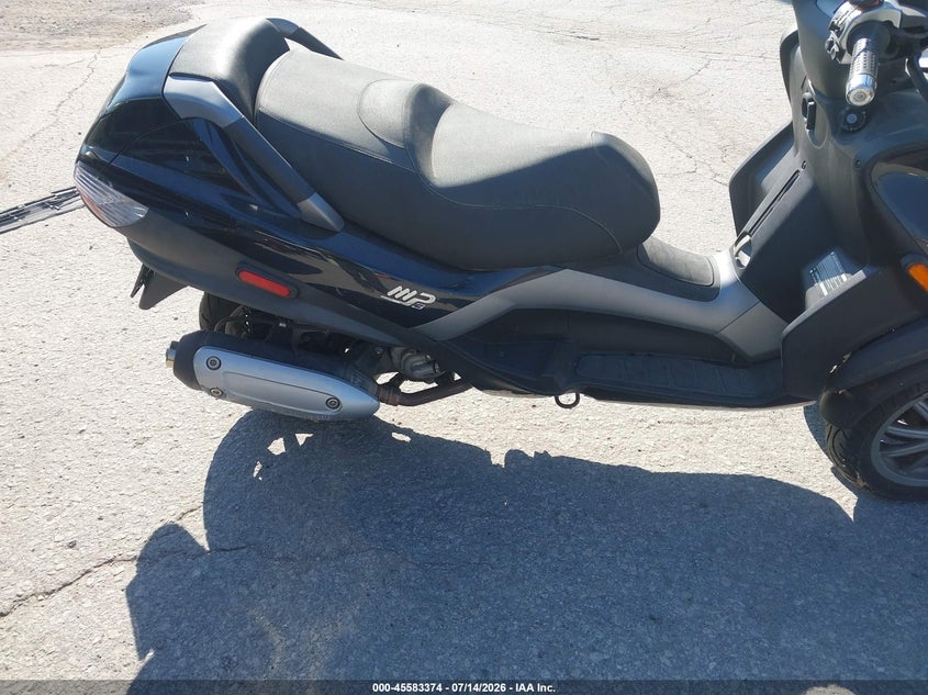 2007 Piaggio Mp3 VIN ZAPM479M975002006 IAAI salvage auction — NORMAL WEAR, Clear (Kansas), sold $225 on 2026-07-22 (photo 8)