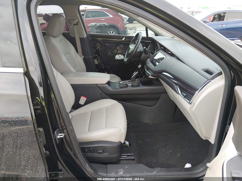 2021 Cadillac Xt4 VIN 1GYAZAR43MF022996 IAAI salvage auction — LEFT SIDE, Original (Texas), sold $7,050 on 2026-08-26 (photo 5)
