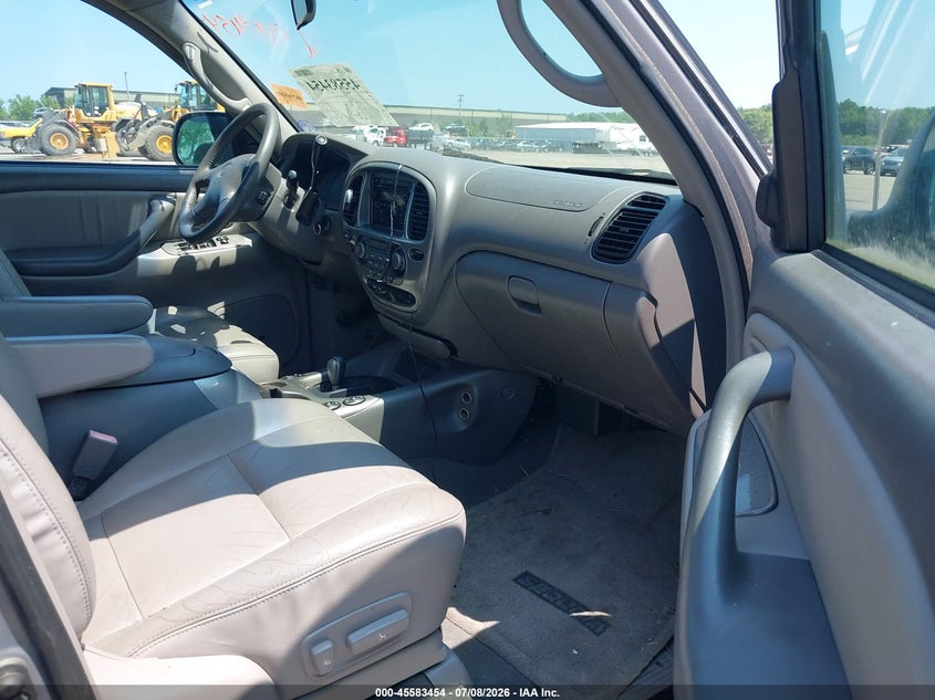 2002 Toyota Sequoia VIN 5TDBT48A82S131147 IAAI salvage auction — NORMAL WEAR, Original (Ohio), sold $400 on 2026-07-16 (photo 5)