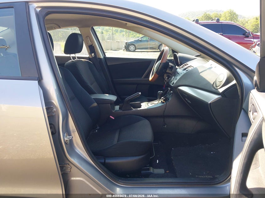 2012 Mazda 3 VIN JM1BL1V86C1523686 IAAI salvage auction — NORMAL WEAR, Clear (New Jersey), sold $425 on 2026-07-30 (photo 5)