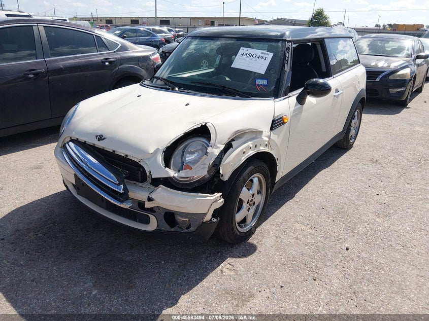 2010 Mini Cooper clubman VIN WMWML3C5XATX38869 IAAI salvage auction — NORMAL WEAR, Original (Texas), sold $25 on 2026-08-12 (photo 2)