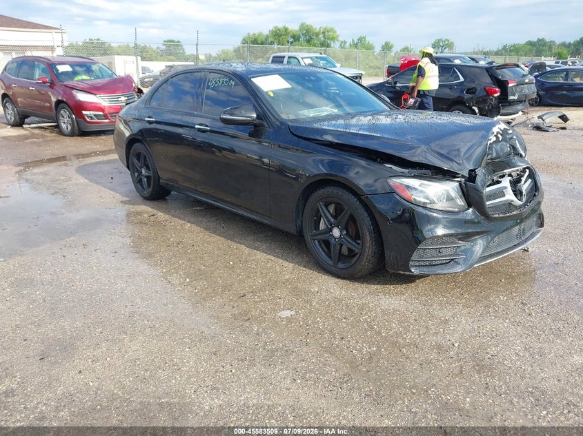 2017 Mercedes-benz E-klasse VIN WDDZF4KBXHA129001 IAAI salvage auction — FRONT END, Clear (Wisconsin), sold $2,200 on 2026-07-28 (photo 1)