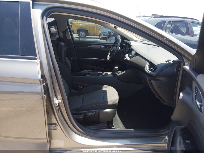 2018 Buick Regal VIN W04GU8SX3J1075552 IAAI salvage auction — REAR END, Salvage (Texas), sold $125 on 2026-07-29 (photo 5)