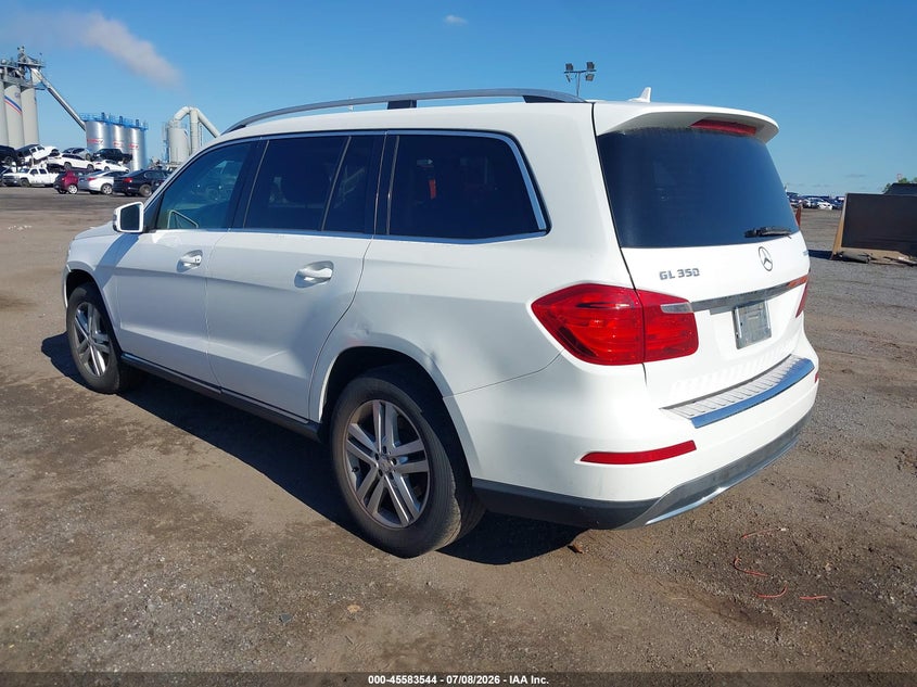 2014 Mercedes-benz VIN 4JGDF2EE8EA282661 IAAI salvage auction — NORMAL WEAR, Clear (New York), sold $1,325 on 2026-07-17 (photo 3)