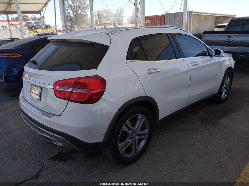 2015 Mercedes-benz Gla-klasse VIN WDCTG4EB3FJ185569 IAAI salvage auction — RIGHT FRONT, Salvage Title, sold $1,650 on 2026-07-29 (photo 4)