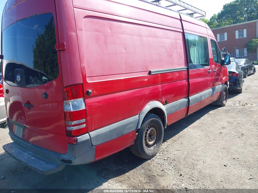 2007 Dodge Sprinter VIN WD0PE845675196485 IAAI salvage auction — NORMAL WEAR, Clear (Massachusetts), sold $375 on 2026-07-28 (photo 4)