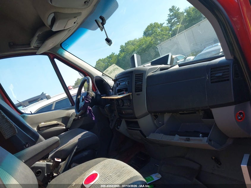 2007 Dodge Sprinter VIN WD0PE845675196485 IAAI salvage auction — NORMAL WEAR, Clear (Massachusetts), sold $375 on 2026-07-28 (photo 5)
