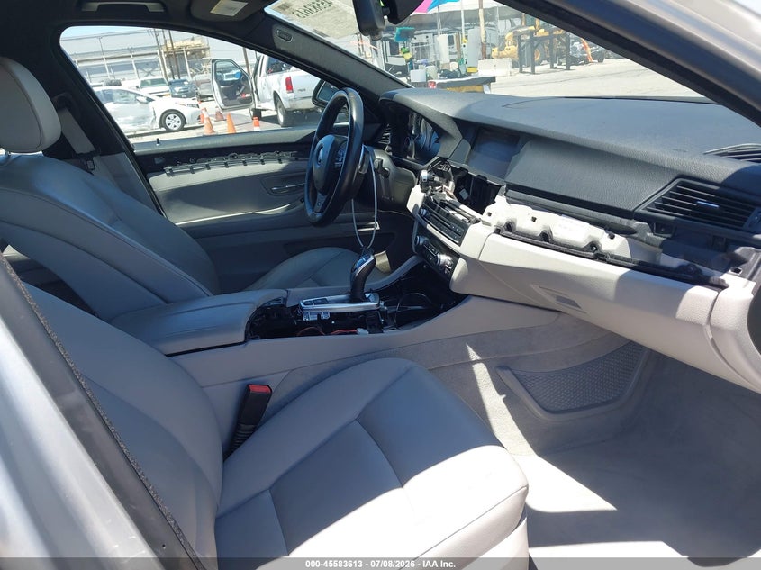 2013 BMW 5er VIN WBAFR7C56DC822450 IAAI salvage auction — FRONT & REAR, Salvage (California), sold $725 on 2026-07-21 (photo 5)