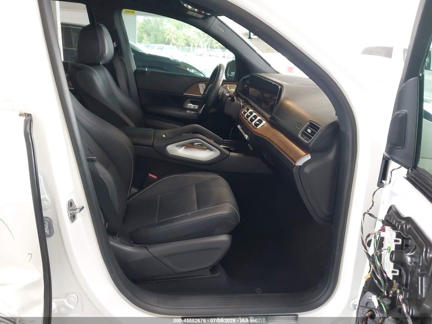 2022 Mercedes-benz Gls-klasse VIN 4JGFF5KE3NA749970 IAAI salvage auction — SIDE, Salvage Title, sold $28,000 on 2026-08-02 (photo 5)