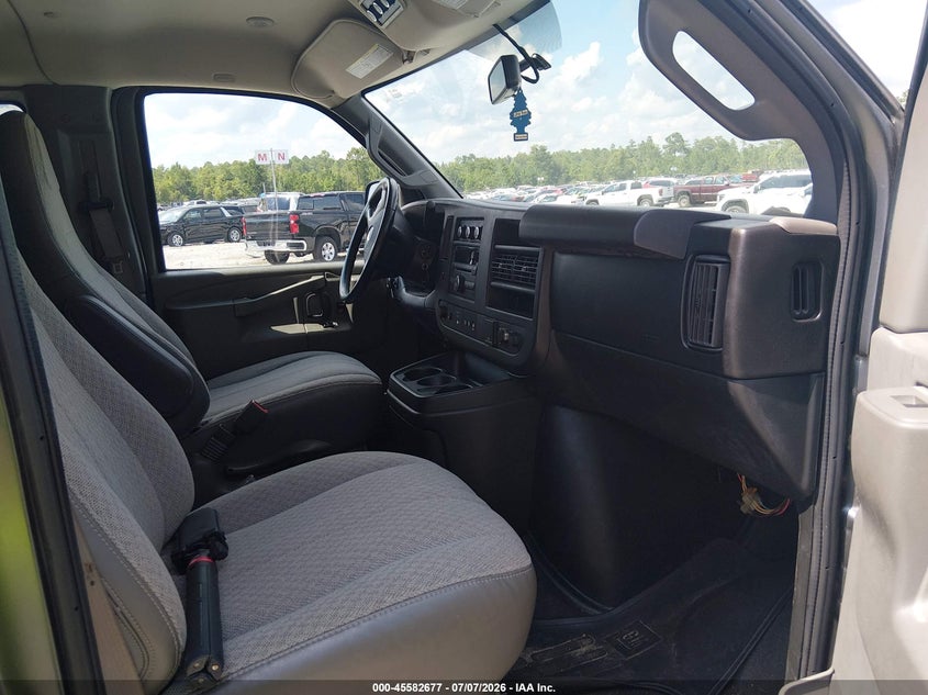2017 Chevrolet Express 3500 VIN 1GAZGPFF4H1273920 IAAI salvage auction — NORMAL WEAR, Sf97 (Mississippi), sold $18,100 on 2026-09-09 (photo 5)