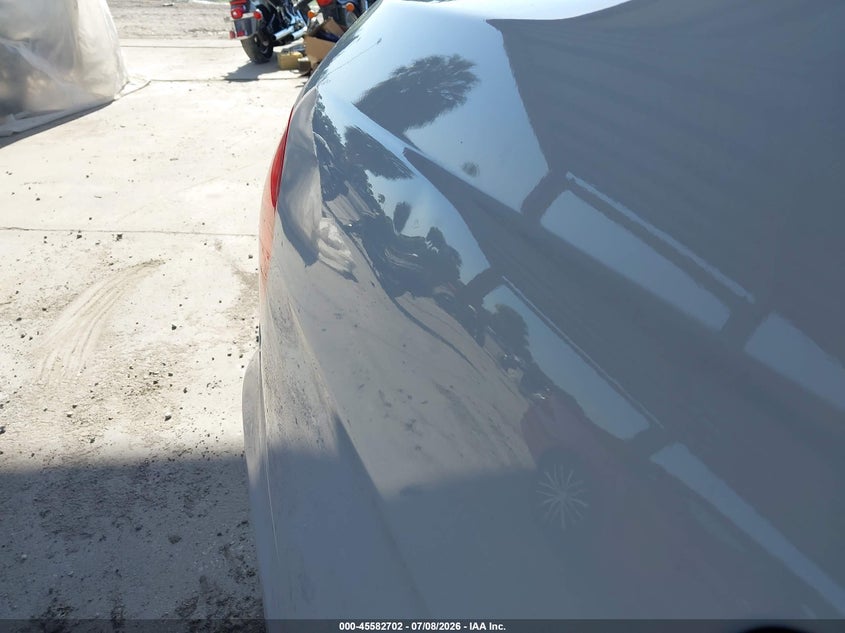 2011 BMW 3 series VIN WBAPH7G5XBNN03037 IAAI salvage auction — NORMAL WEAR, Clear (Florida), sold $500 on 2026-07-28 (photo 6)