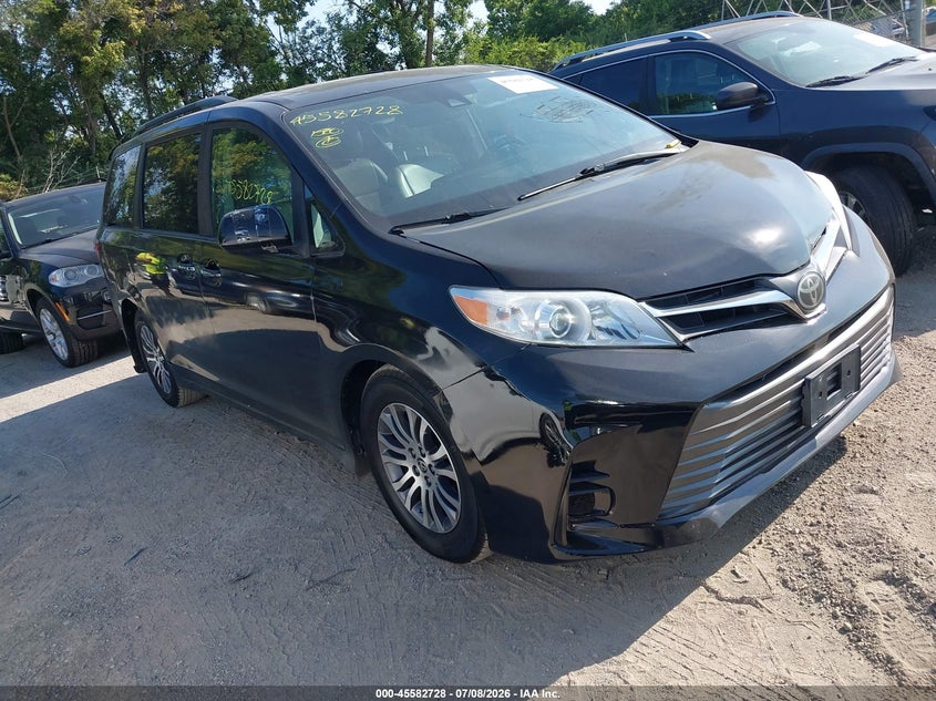 2018 Toyota Sienna VIN 5TDYZ3DC2JS943861 IAAI salvage auction — FRONT END, Clear (Illinois), sold $7,100 on 2026-07-15 (photo 1)