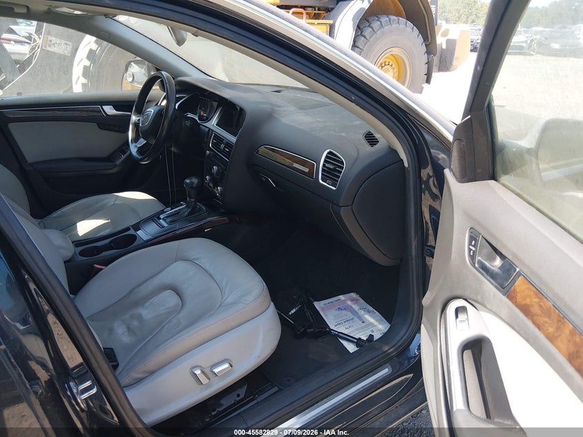 2013 Audi A4 VIN WAUFFAFL1DN047849 IAAI salvage auction — NORMAL WEAR, Clear (South Carolina), sold $250 on 2026-07-28 (photo 5)