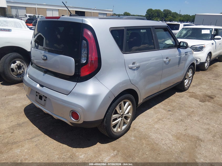 2018 Kia Soul VIN KNDJP3A51J7542731 IAAI salvage auction — NORMAL WEAR, Clear - Public Restricted (Oklahoma), sold $1,400 on 2026-07-29 (photo 4)