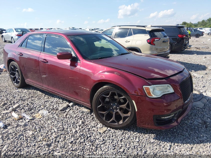2019 Chrysler 300 VIN 2C3CCABG5KH637974 IAAI salvage auction — LEFT FRONT, Salvage Title, sold $2,250 on 2026-07-22 (photo 1)