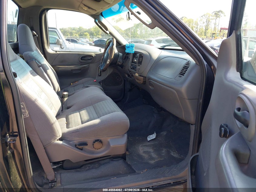 2002 Ford F-150 VIN 1FTRF07282KE21839 IAAI salvage auction — NORMAL WEAR, Clear (Florida), sold $925 on 2026-07-23 (photo 5)
