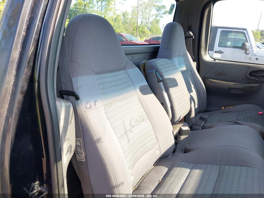 2002 Ford F-150 VIN 1FTRF07282KE21839 IAAI salvage auction — NORMAL WEAR, Clear (Florida), sold $925 on 2026-07-23 (photo 8)