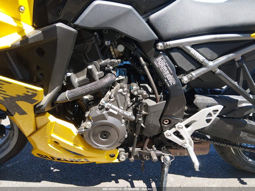2025 Suzuki Gsx VIN JS1EM13B6S7100444 IAAI salvage auction — UNKNOWN, Wait Title, sold $3,050 on 2026-09-16 (photo 9)