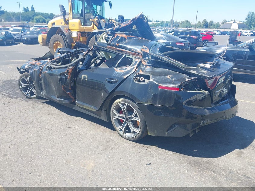 2018 Kia Stinger VIN KNAE55LC9J6019829 IAAI salvage auction — BIO HAZARD, Salvage Title, sold $550 on 2026-07-23 (photo 3)
