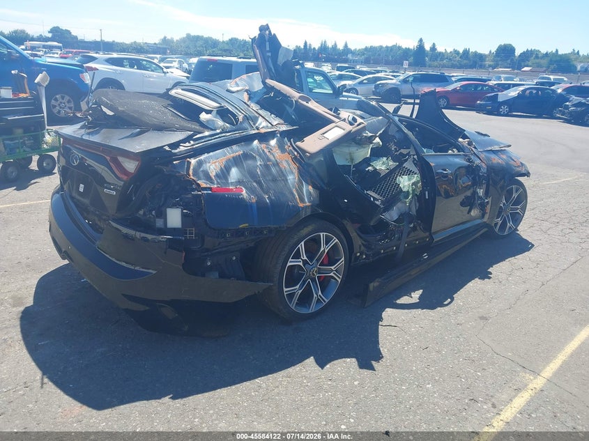 2018 Kia Stinger VIN KNAE55LC9J6019829 IAAI salvage auction — BIO HAZARD, Salvage Title, sold $550 on 2026-07-23 (photo 4)