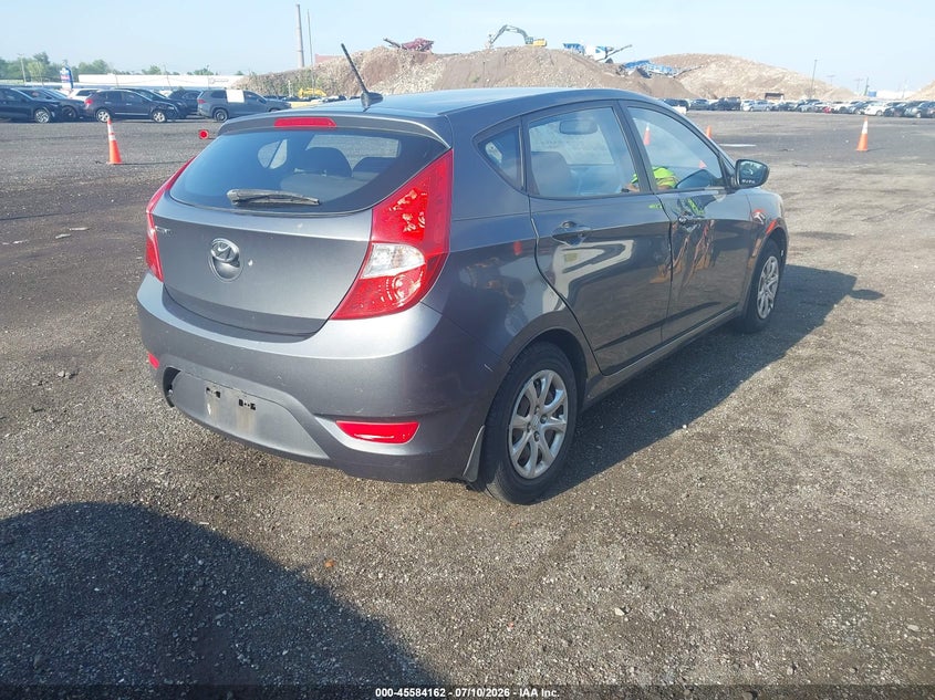 2013 Hyundai Accent VIN KMHCT5AE6DU084492 IAAI salvage auction — NORMAL WEAR, Clear (New York), sold $425 on 2026-07-28 (photo 4)