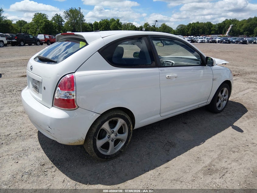 2011 Hyundai Accent VIN KMHCN3AC6BU199233 IAAI salvage auction — NORMAL WEAR, Clear (Pennsylvania), sold $300 on 2026-07-28 (photo 4)
