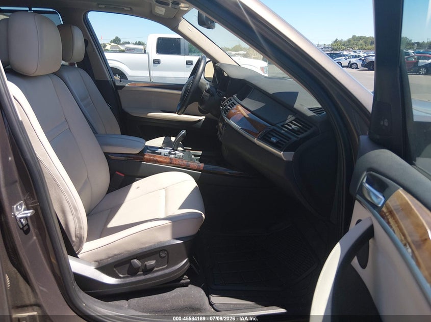 2012 BMW X5 VIN 5UXZW0C55CL674238 IAAI salvage auction — NORMAL WEAR, Clear-Dealer Only (Washington), sold $2,400 on 2026-07-16 (photo 5)