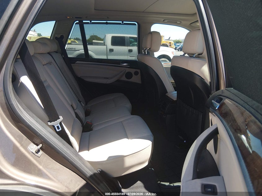 2012 BMW X5 VIN 5UXZW0C55CL674238 IAAI salvage auction — NORMAL WEAR, Clear-Dealer Only (Washington), sold $2,400 on 2026-07-16 (photo 8)