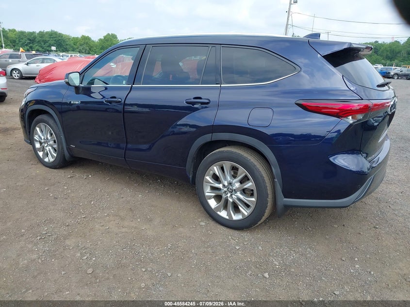 2021 Toyota Highlander VIN 5TDDBRCH7MS026535 IAAI salvage auction — WATER/FLOOD, Salvage Title, sold $14,700 on 2026-07-22 (photo 3)
