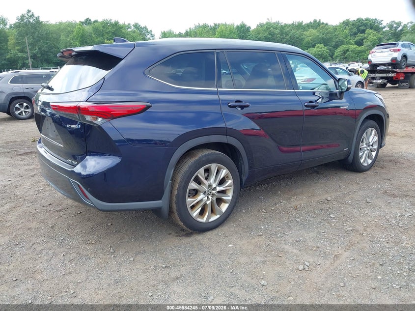2021 Toyota Highlander VIN 5TDDBRCH7MS026535 IAAI salvage auction — WATER/FLOOD, Salvage Title, sold $14,700 on 2026-07-22 (photo 4)