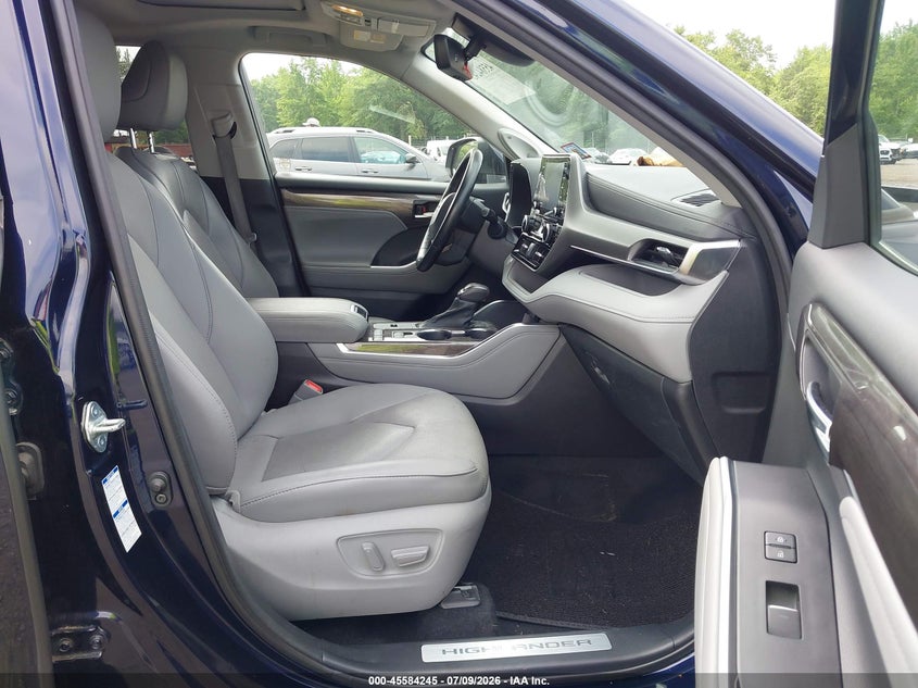 2021 Toyota Highlander VIN 5TDDBRCH7MS026535 IAAI salvage auction — WATER/FLOOD, Salvage Title, sold $14,700 on 2026-07-22 (photo 5)